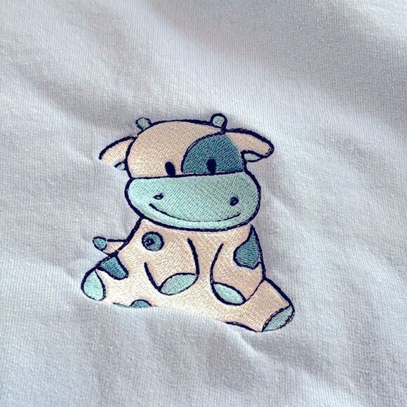 Gildan Light Blue Crewneck Sweater Cow Embroidered Heavyweight sweatshirt Size M - Picture 2 of 9